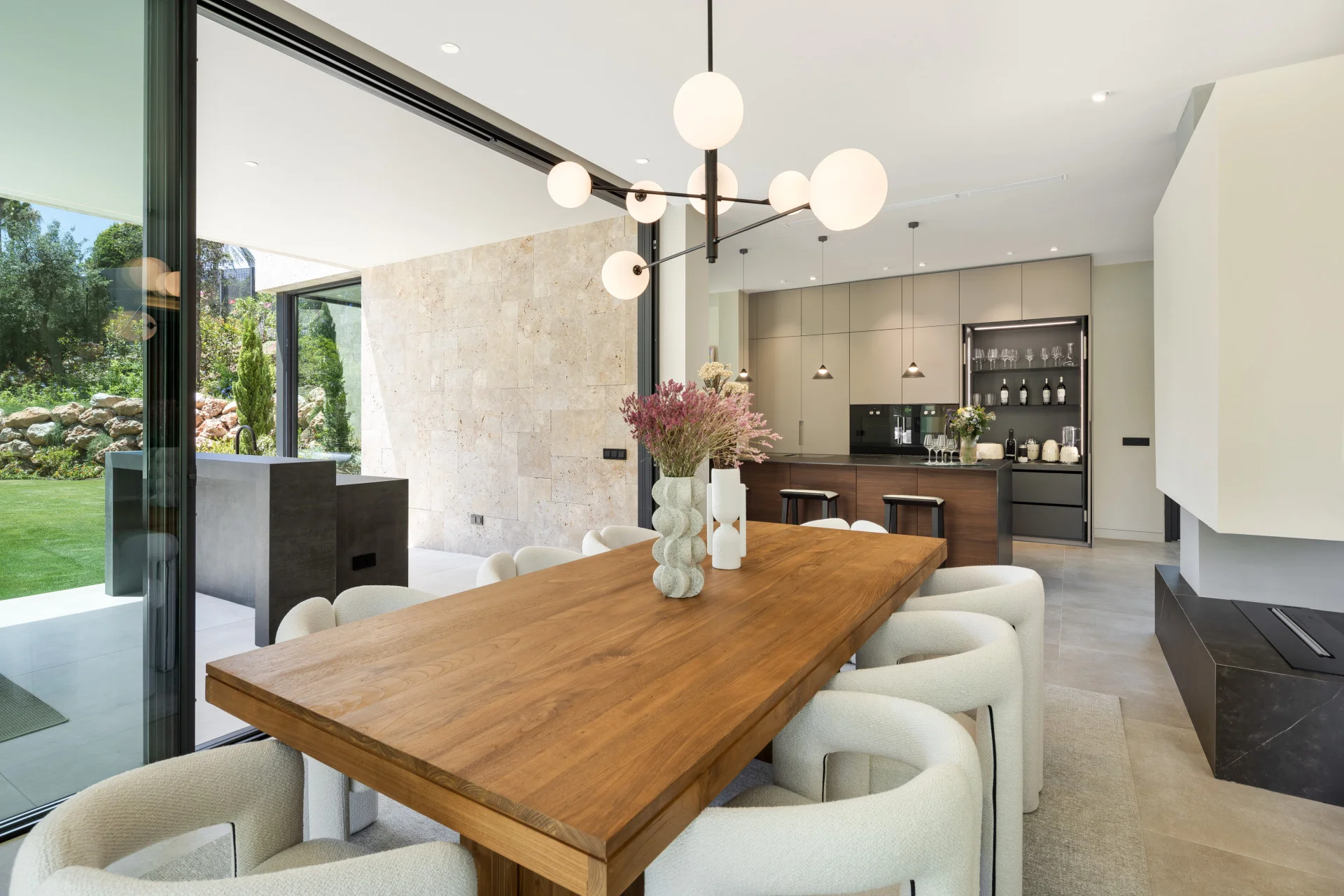 Brand-New Luxury Villa with Panoramic Mountain Views in La Cerquilla — photo 19