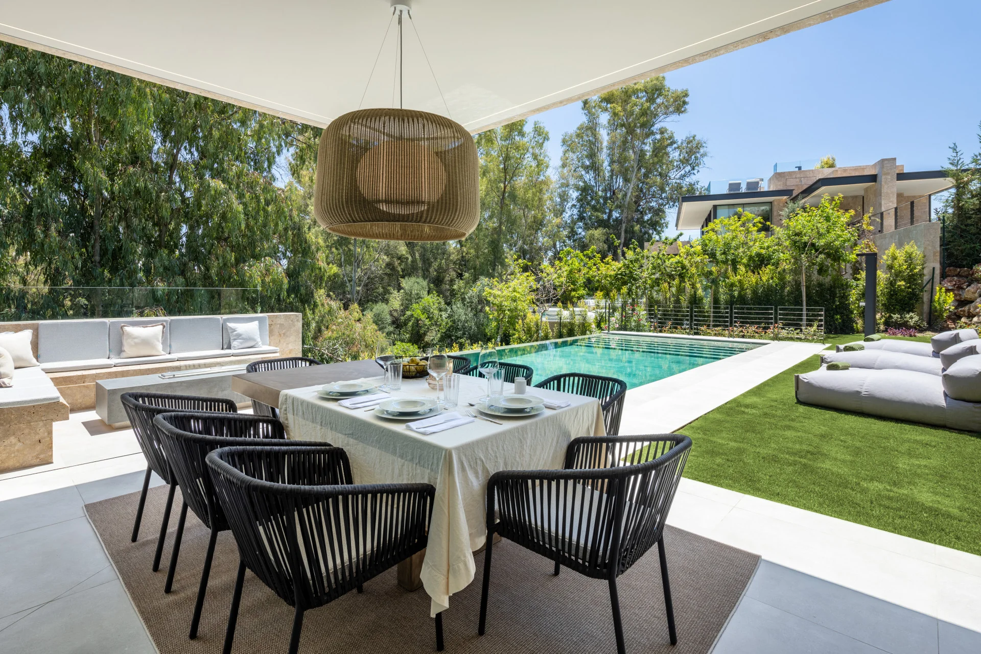 Brand-New Luxury Villa with Panoramic Mountain Views in La Cerquilla — photo 2