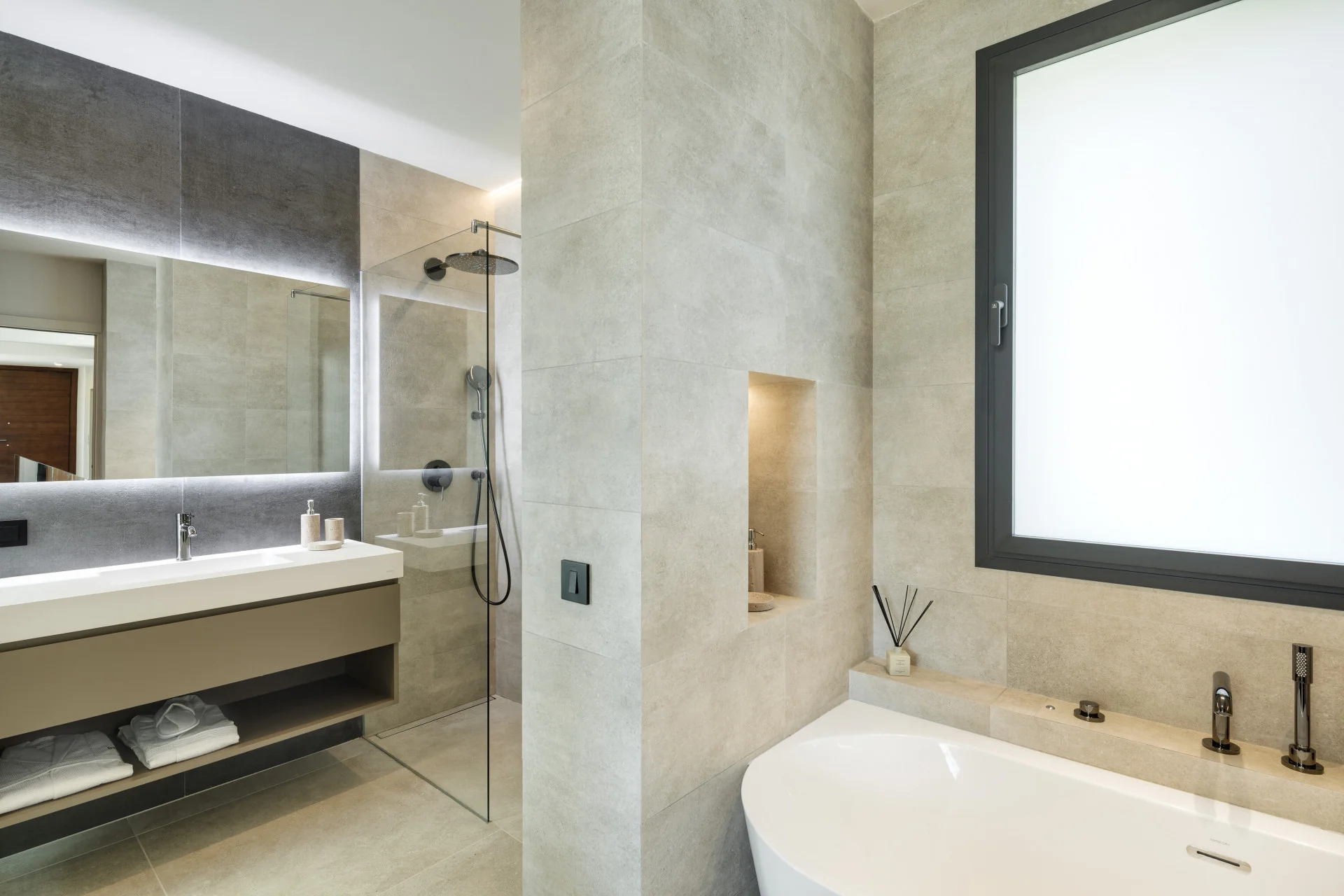 Brand-New Luxury Villa with Panoramic Mountain Views in La Cerquilla — photo 23