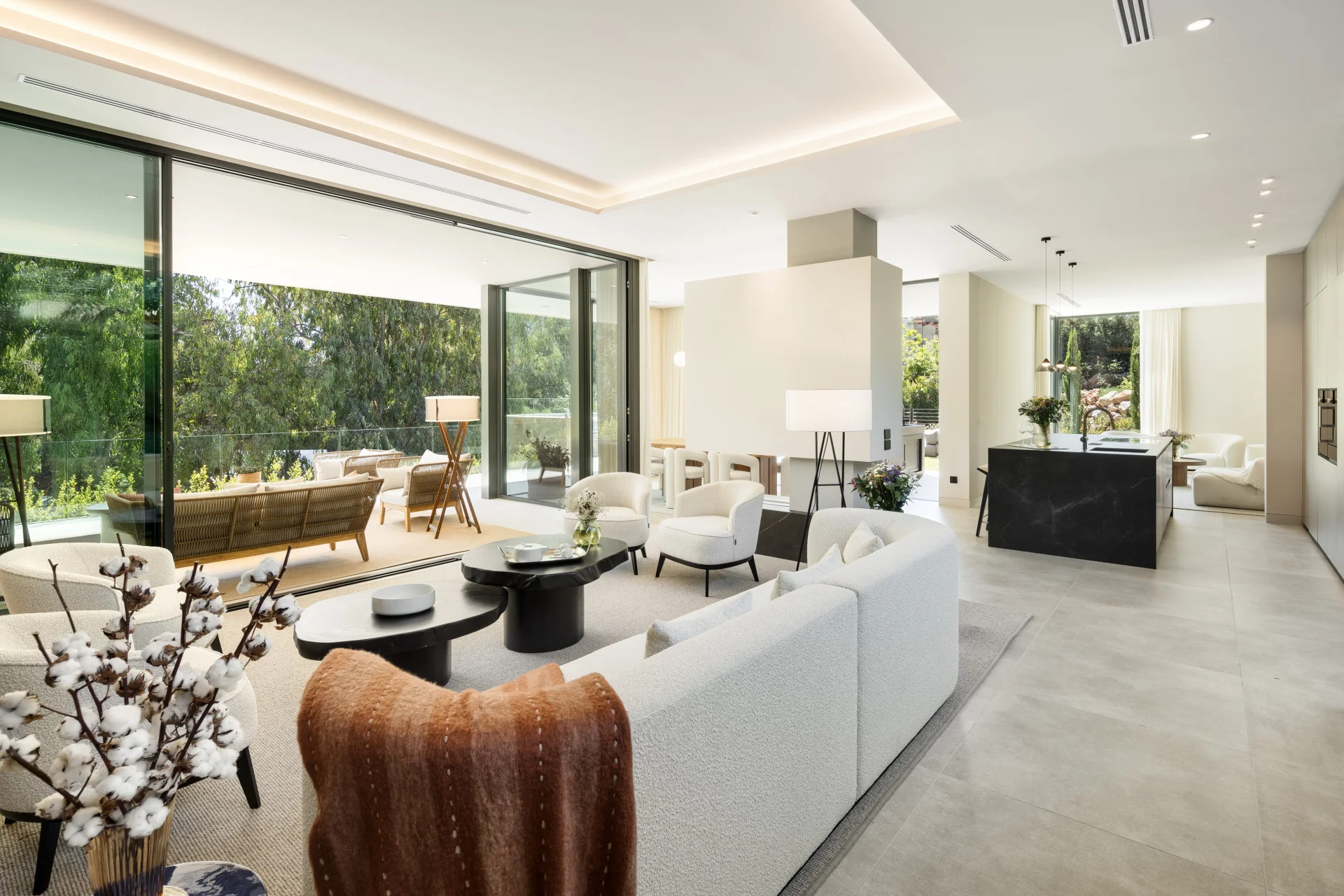 Brand-New Luxury Villa with Panoramic Mountain Views in La Cerquilla — photo 27