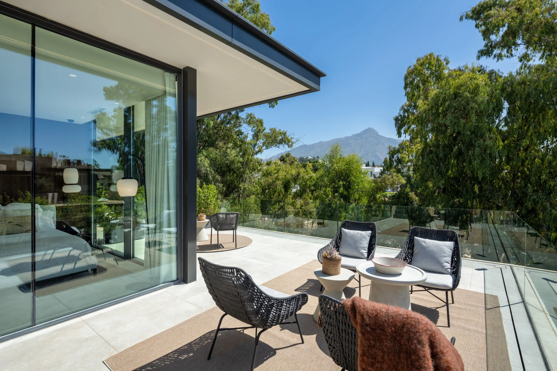 Brand-New Luxury Villa with Panoramic Mountain Views in La Cerquilla — photo 6