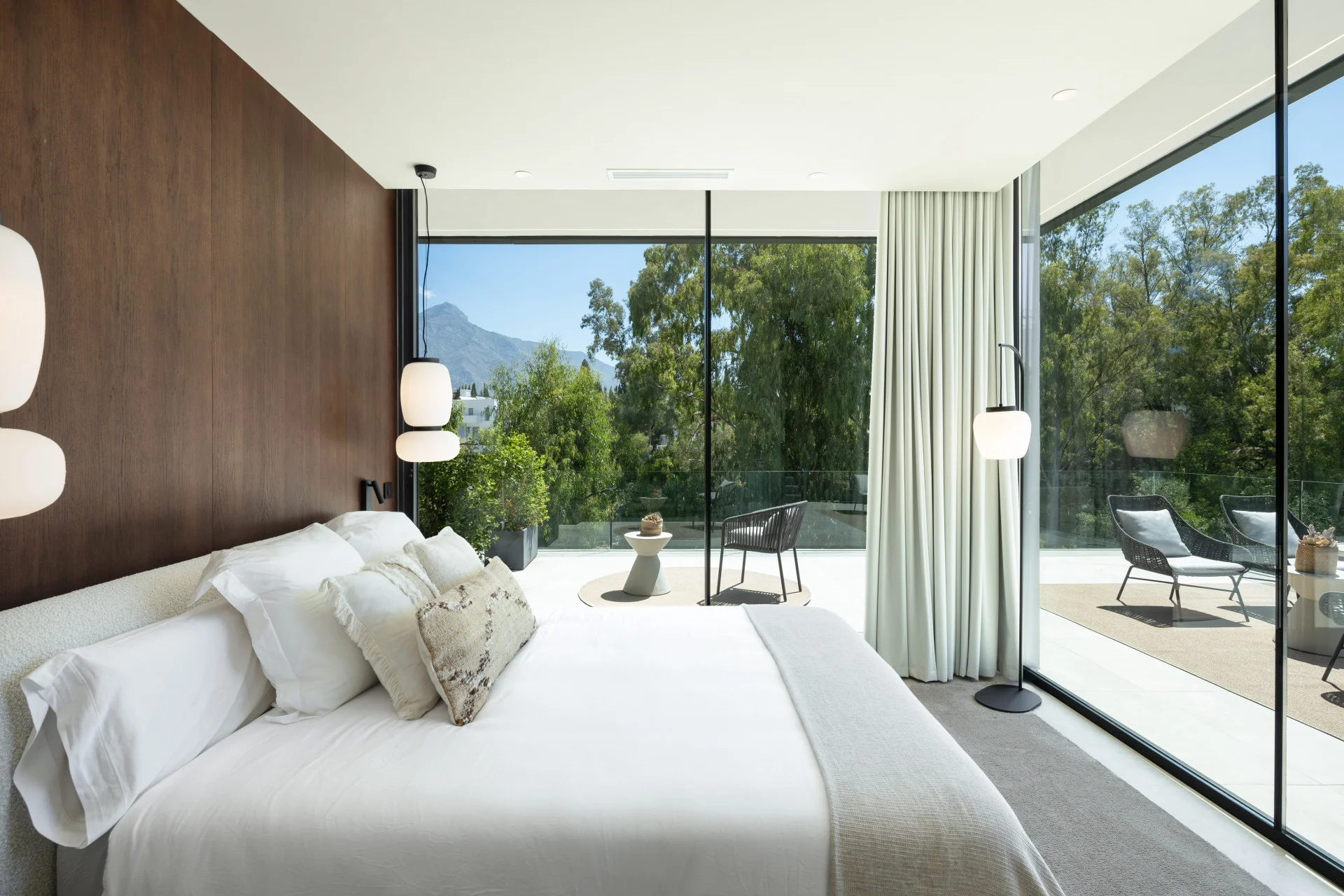 Brand-New Luxury Villa with Panoramic Mountain Views in La Cerquilla — photo 32