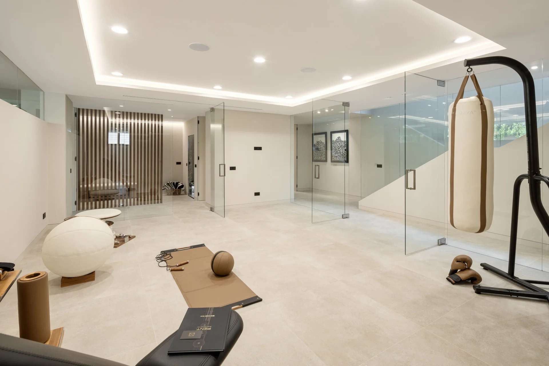 Brand-New Luxury Villa with Panoramic Mountain Views in La Cerquilla — photo 26