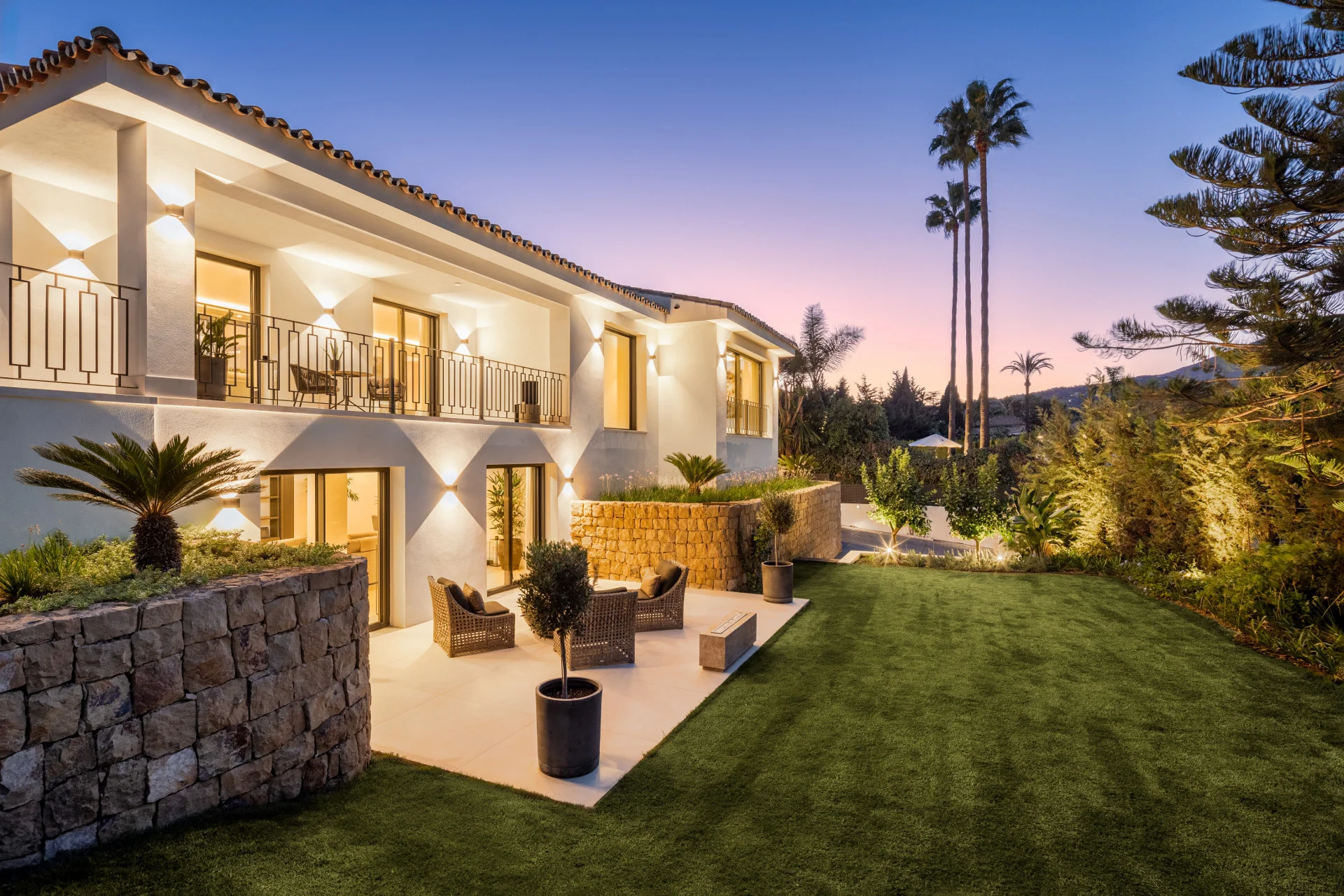 Brand-New Luxury Villa with Sea Views in Las Brisas, Nueva Andalucía — photo 2