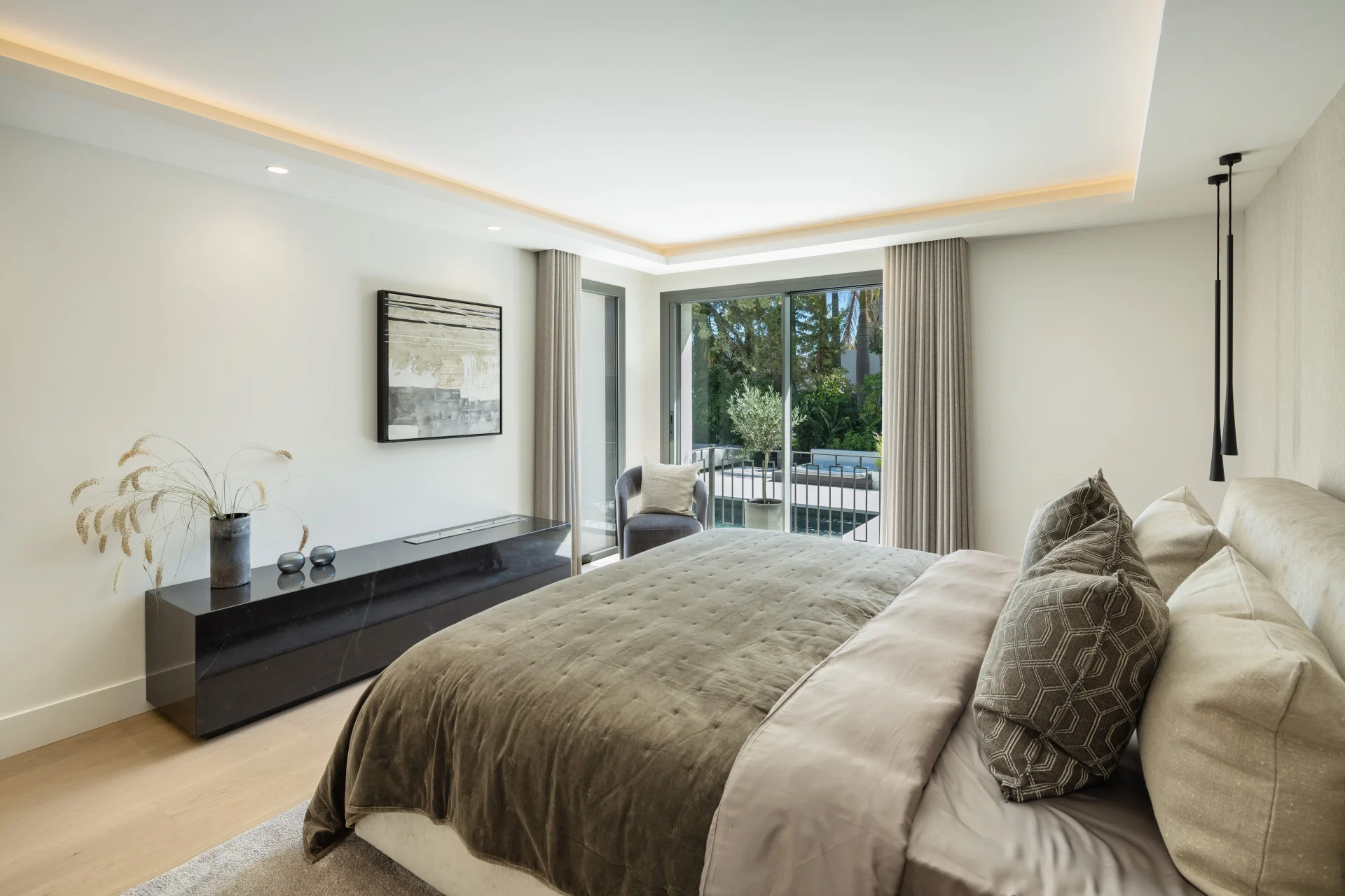Brand-New Luxury Villa with Sea Views in Las Brisas, Nueva Andalucía — photo 25