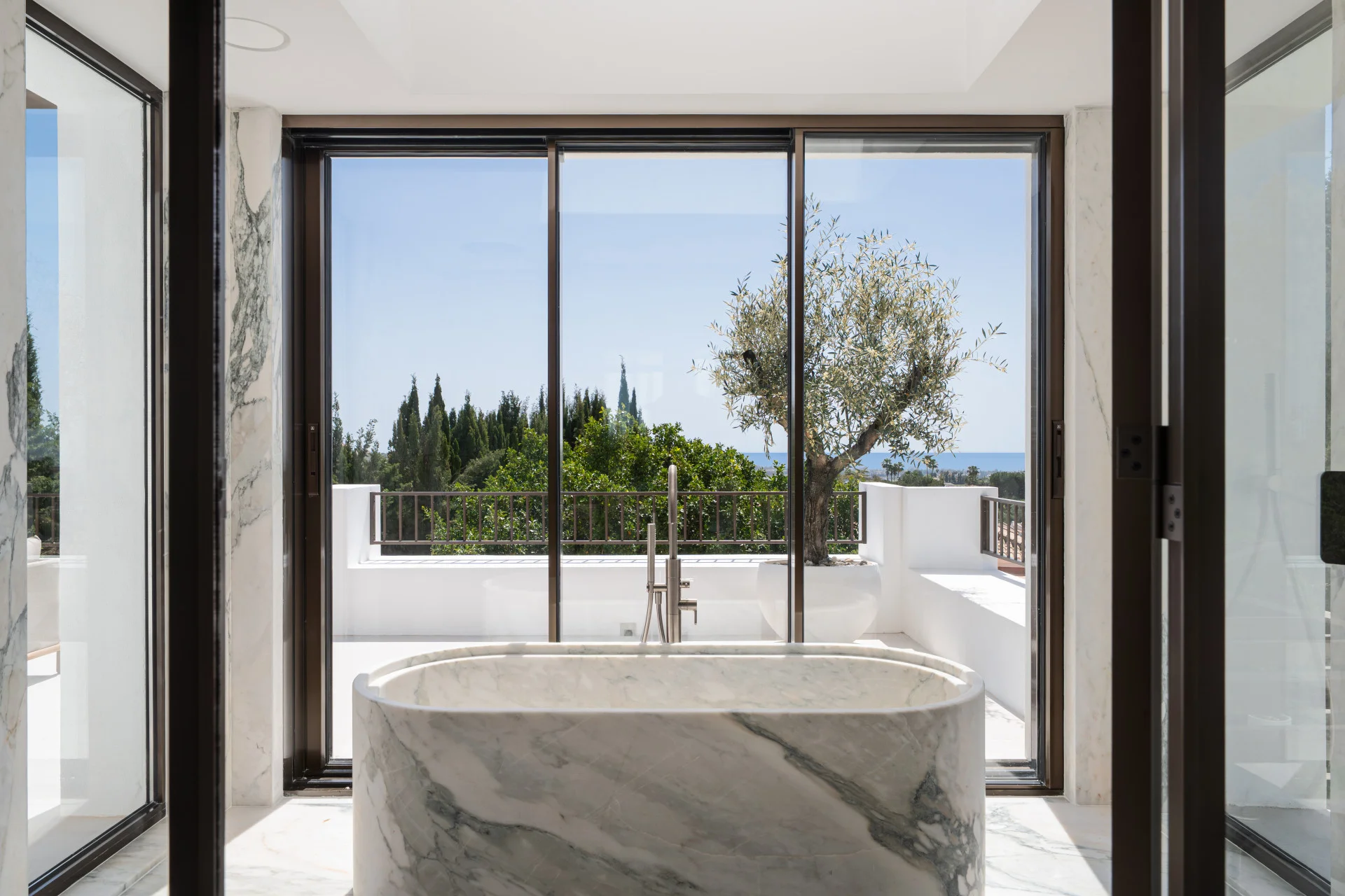 Villa in La Quinta, Benahavis — photo 20