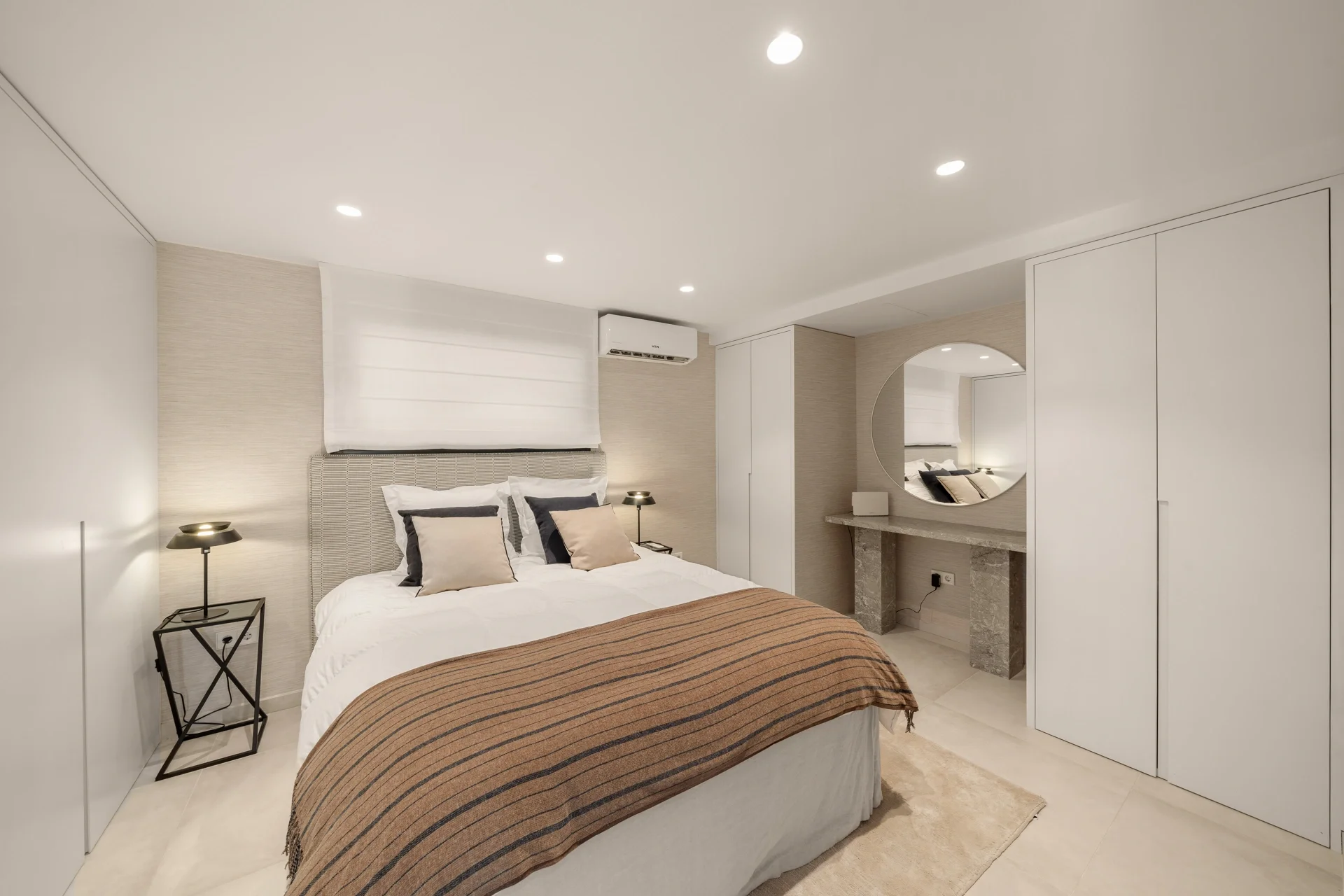 Contemporary Frontline Golf Villa in Nueva Andalucía — photo 18