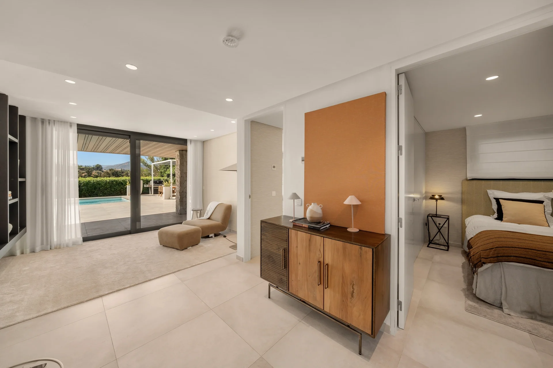 Contemporary Frontline Golf Villa in Nueva Andalucía — photo 14