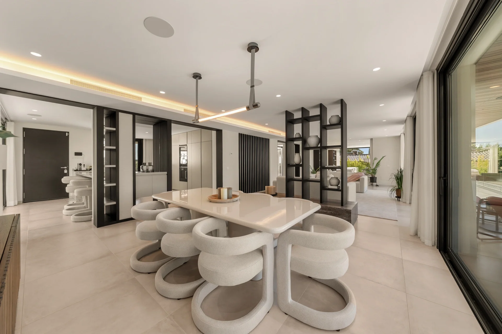 Contemporary Frontline Golf Villa in Nueva Andalucía — photo 20