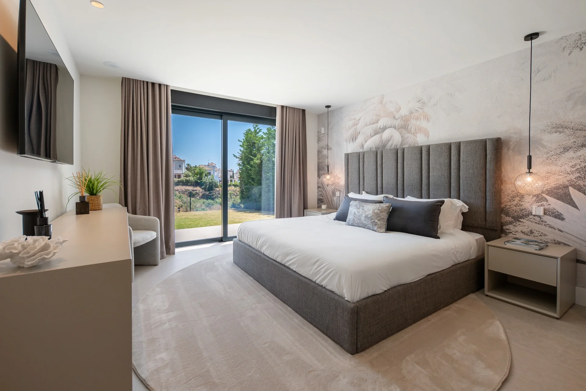 Luxury Contemporary Villa with Panoramic Sea Views in La Resina Golf — photo 31