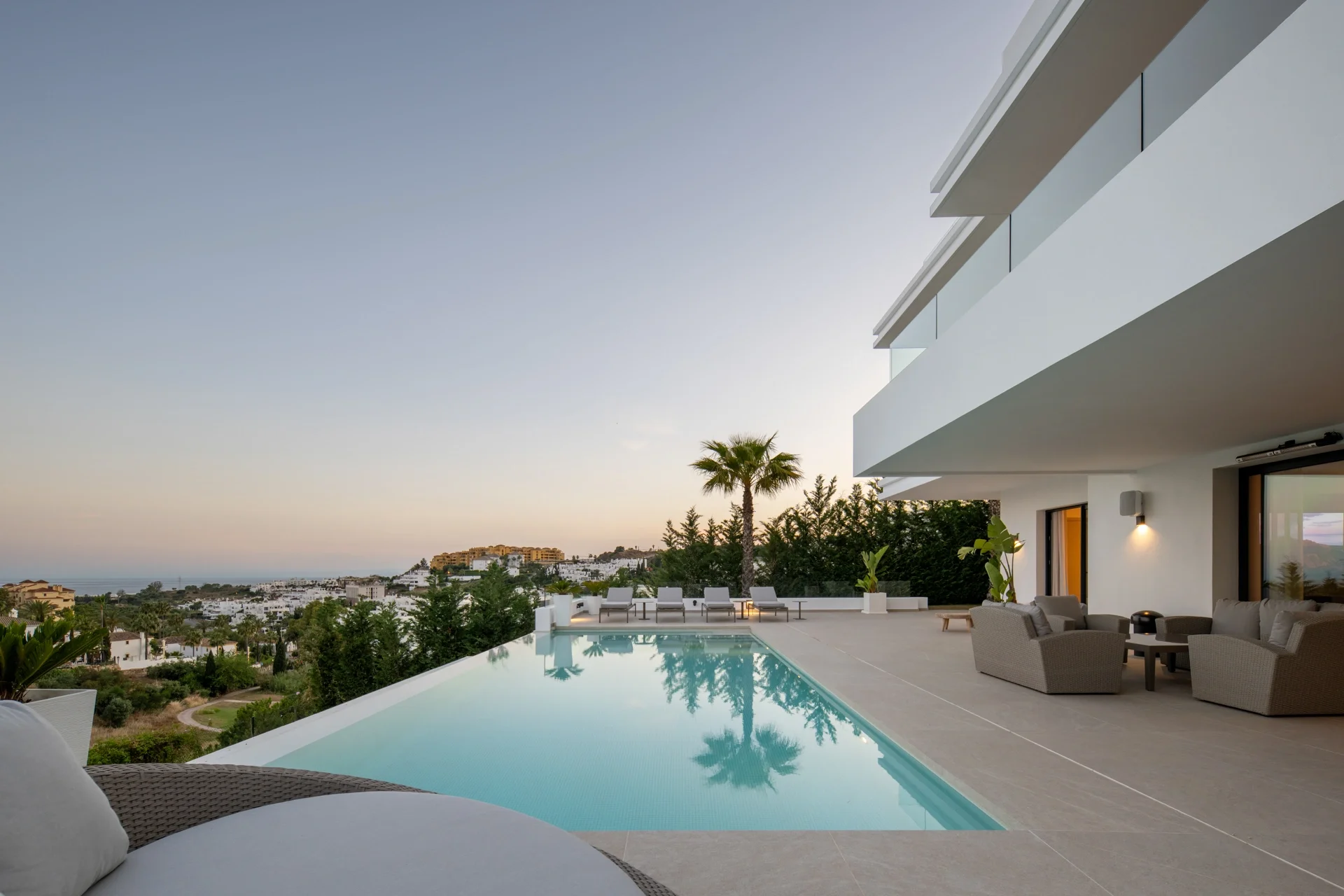 Luxury Contemporary Villa with Panoramic Sea Views in La Resina Golf — photo 5