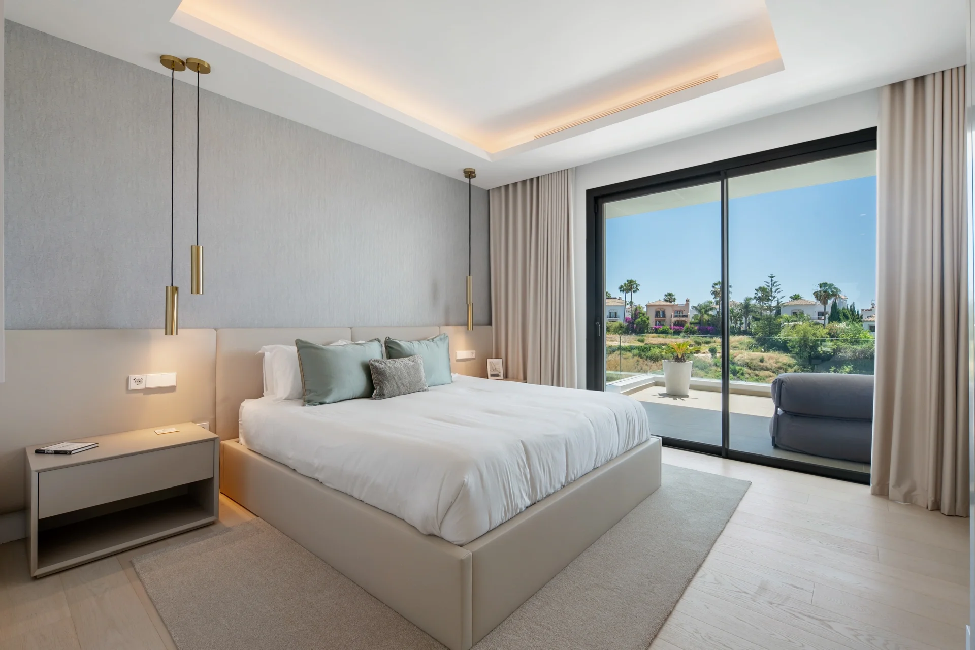 Luxury Contemporary Villa with Panoramic Sea Views in La Resina Golf — photo 20