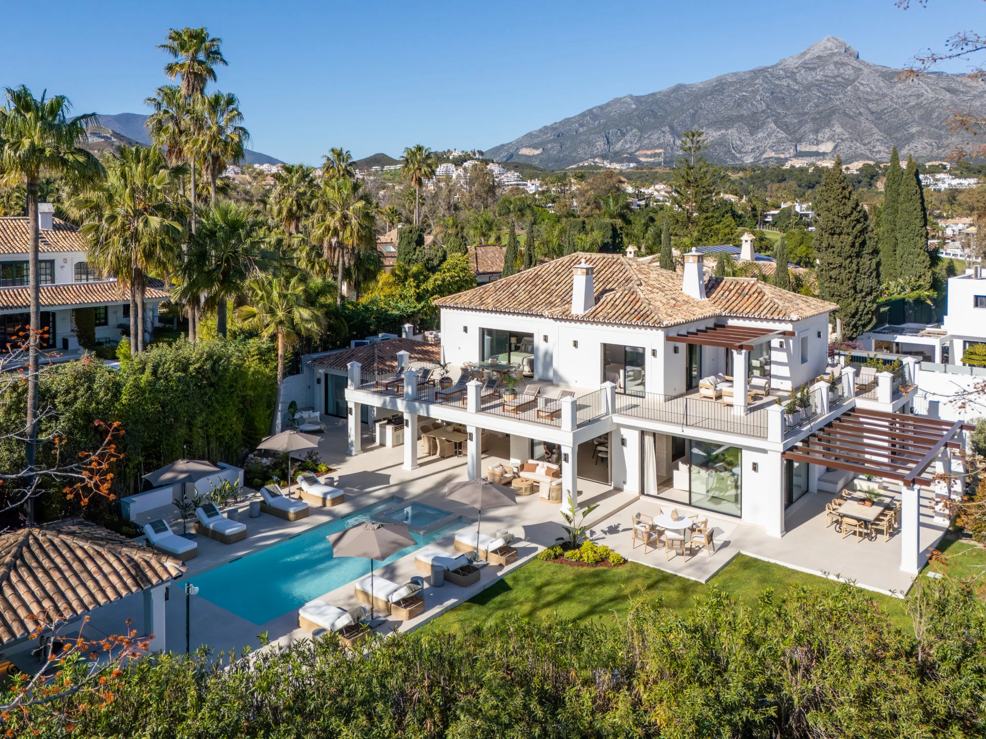 Cerquilla One — Frontline Golf Villa in Nueva Andalucía — photo 42