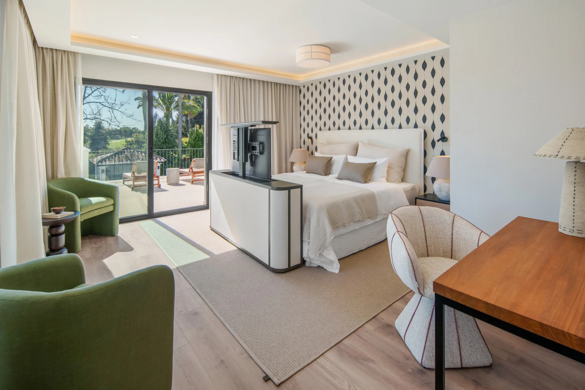 Cerquilla One — Frontline Golf Villa in Nueva Andalucía — photo 11