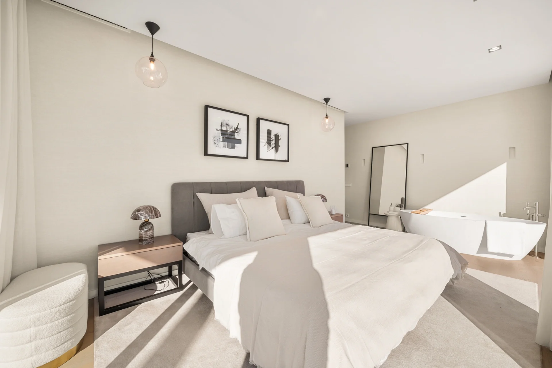 Contemporary Beachfront Villa with Panoramic Sea Views on the New Golden Mile — photo 14